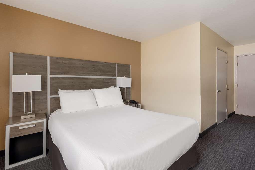 Surestay Hotel By Best Western Уелс Стая снимка